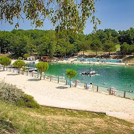 Les Hameaux Des Lacs 2 * Monclar-de-Quercy