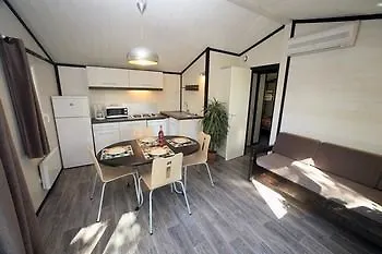 Ferienhaus Les Hameaux Des Lacs 2 Monclar-de-Quercy